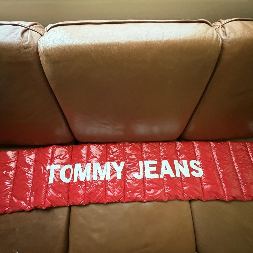 Tommy Jeans Scarf Mens One Size Red Puffer Logo Rectangle Neck‎ Warmer Winter